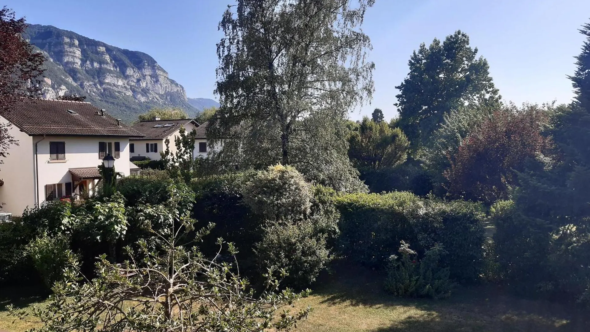 Respite Finaly Guest House Geneva Country house